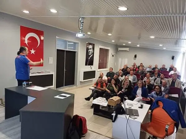 Muhtarlara Afet Farkındalık Eğitimi 
