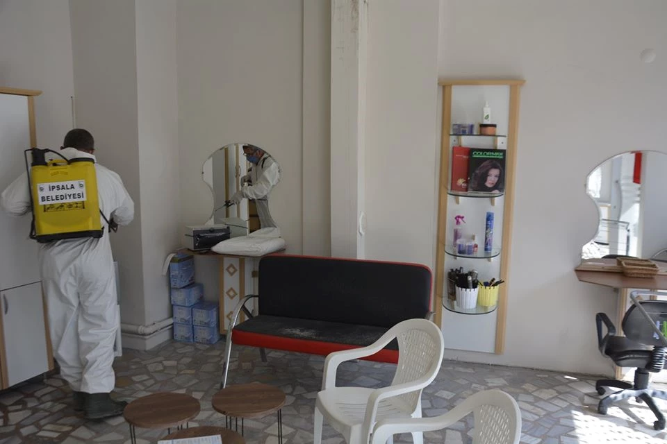 Berber ve Kuaförler Bugün İşbaşı Yapıyor