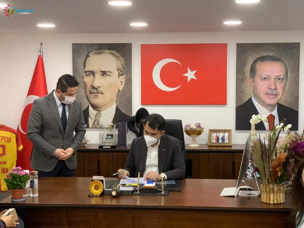 İlkdoğmuş, Bakan’dan Çöp Arabası İle 200 Konteyner Sözü Aldı.