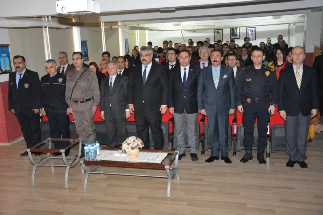 Milli Şairimiz Mehmet Akif Ersoy Anıldı.