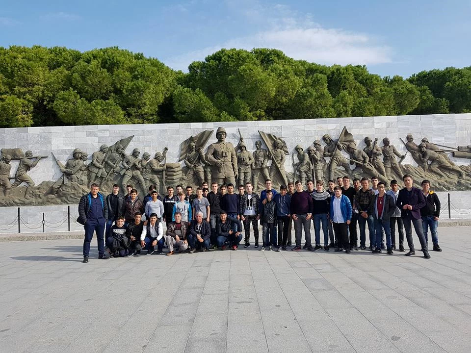 Öğrenciler Çanakkale’de Tarihi Yeniden Yaşadı.