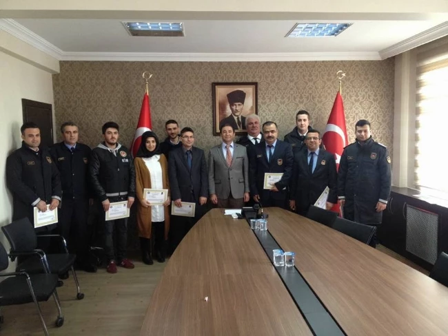 Gümrükçülere Başarı Belgesi Verildi.