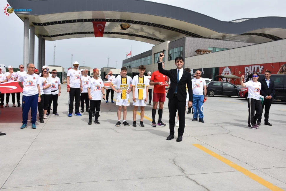 Ata Toprağı Ankara  Yolunda..