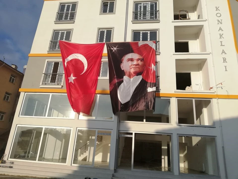 Belediye Dükkânları Teslim Alıyor.