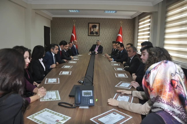 Özdemir?den Milli Eğitime Başarı Belgesi