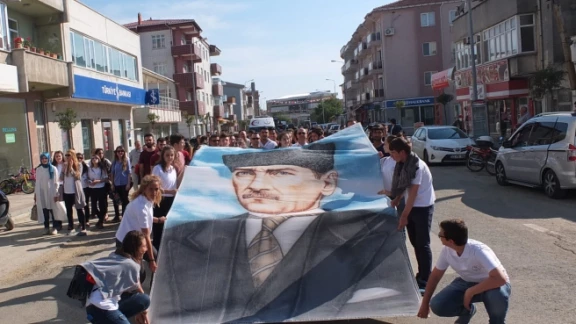 Atatürk’ü Anma Gençlik ve Spor Bayramı Yarın Kutlanacak.