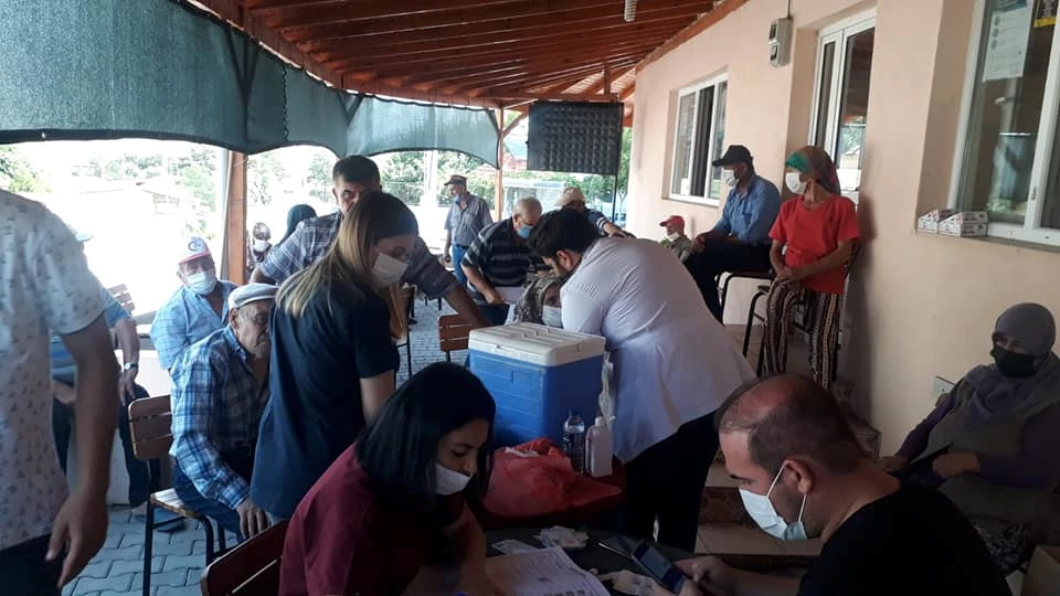 Köylerde Mobil Aşılama Devam Ediyor.