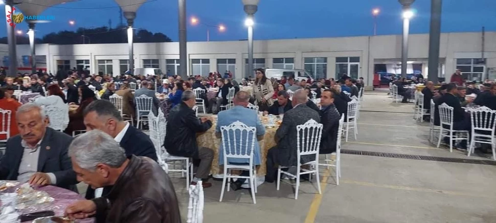 AK Parti’nin İftarına Yoğun Katılım Oldu