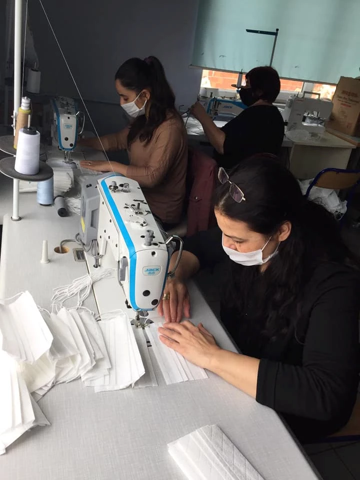 Halk Eğitim Maske Üretmeye Devam Ediyor.