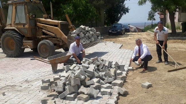 Yol Onarımları Devam Ediyor.