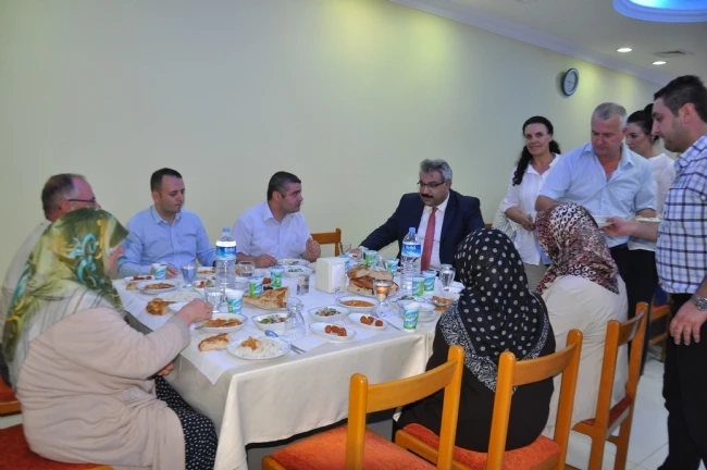 Şehit ve Gazi Ailelerine İftar Verildi.