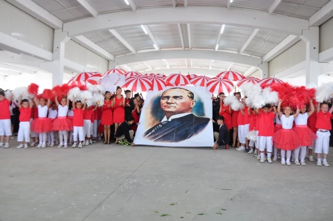 SEVİNİN ÇOCUKLAR! BUGÜN 23 NİSAN