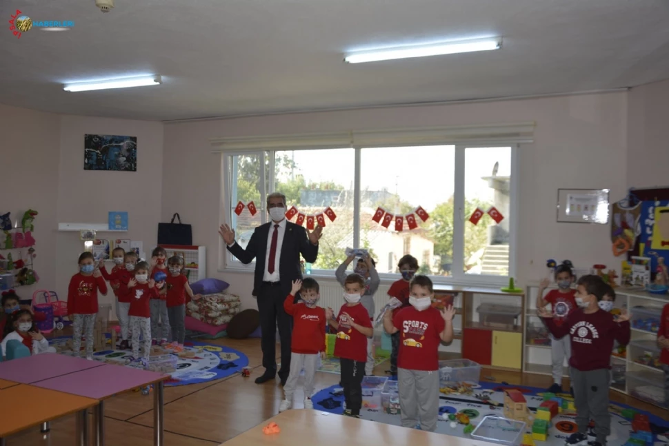 Başkan Ünsal, öğrencileri yalnız bırakmadı