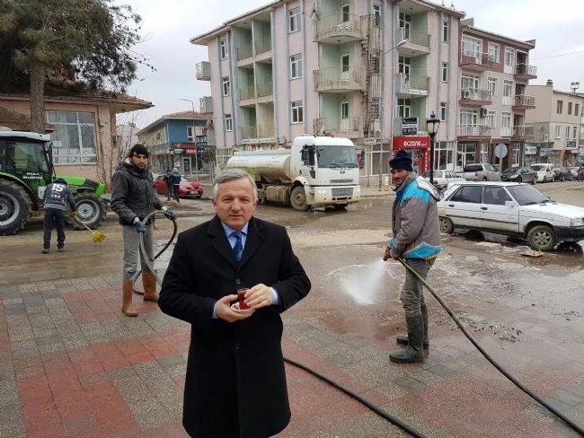 Yolların Bakım ve Onarımı Devam Ediyor.