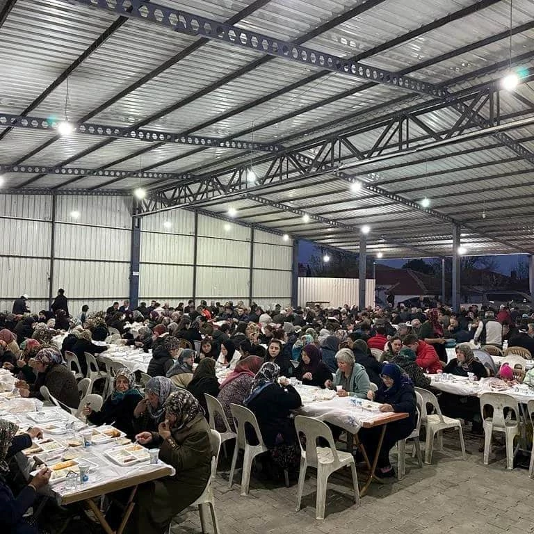 Karaağaç Köyünde İftar Yemeği  Verildi.