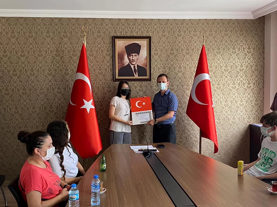 Başarılı Öğrencilere Belge