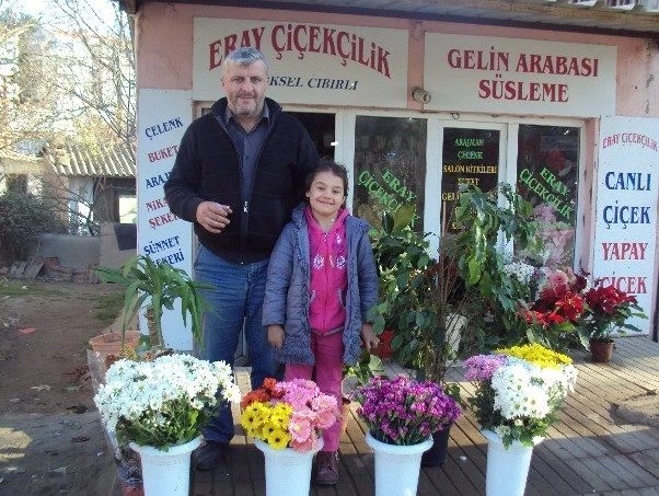 Çiçekçiler Yılbaşına Hazır..