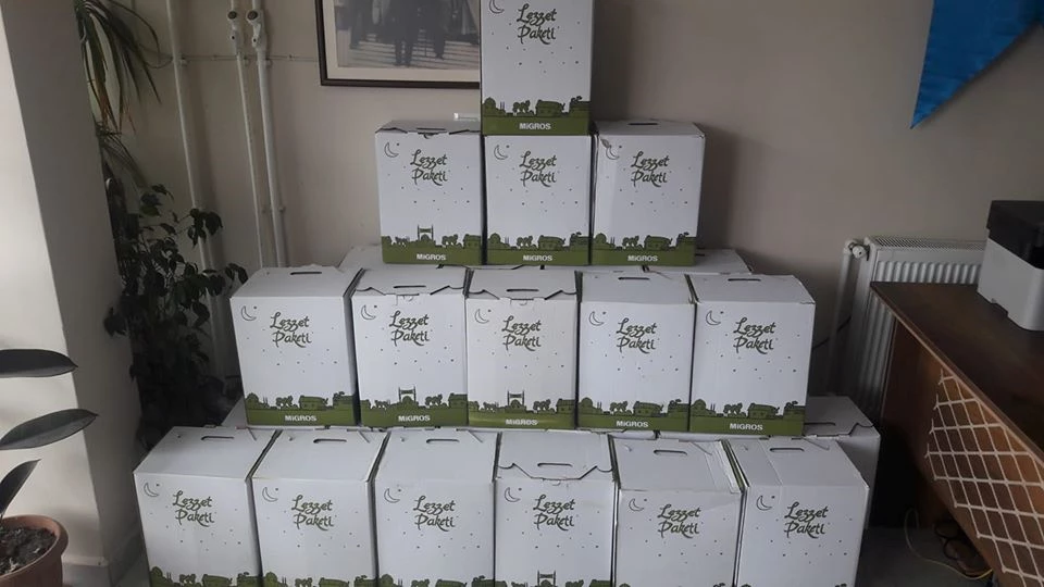 Dernekten Şık Hareketler..