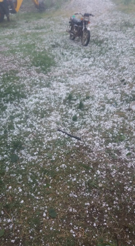 Dolu Yağışı Bölgemizde Etkili Oldu.