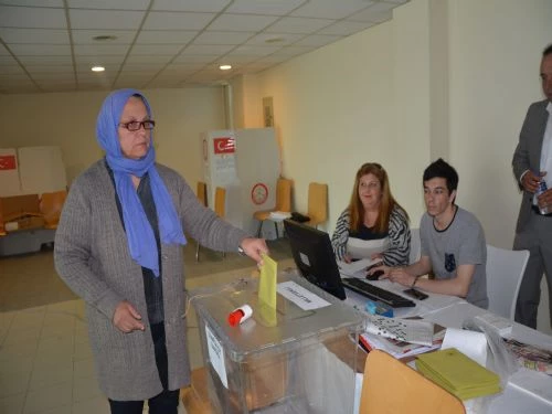 İpsala Gümrük Kapısında Oy Kullanma İşlemleri Başladı