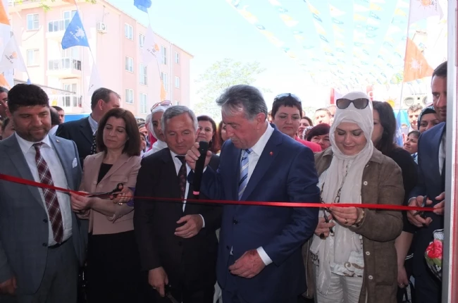 AK Parti İlçe Seçim Koordinasyon Merkezi açıldı