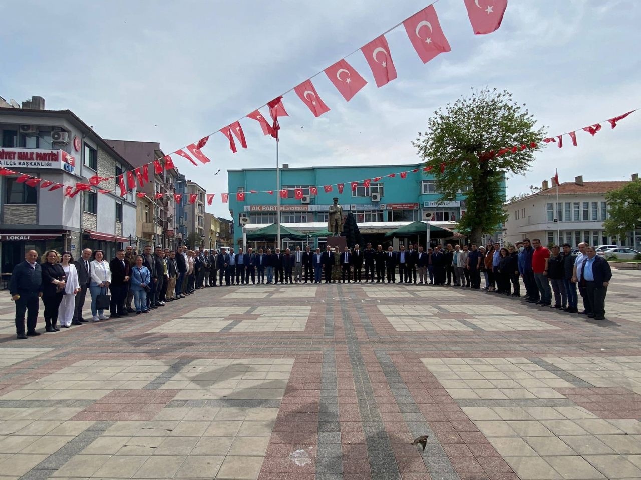 Bayram Geride Kaldı.