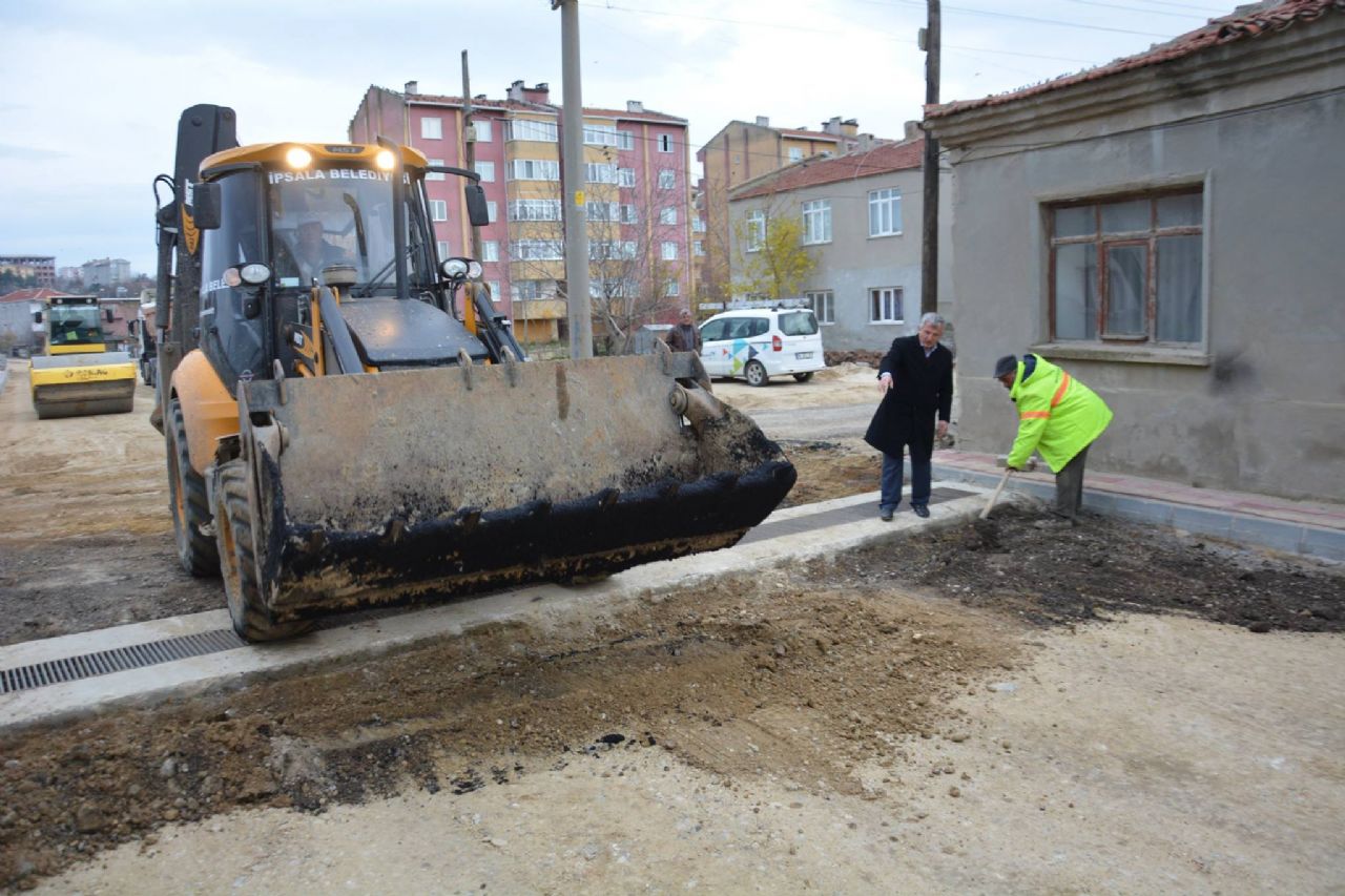 Köprü Mahallesi Yolu Asfaltlandı.