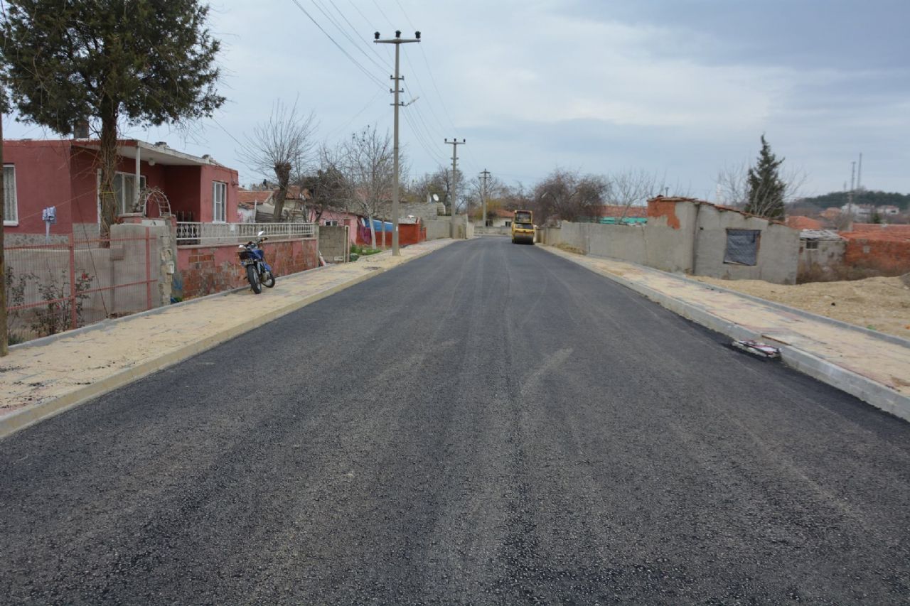 Köprü Mahallesi Yolu Asfaltlandı.