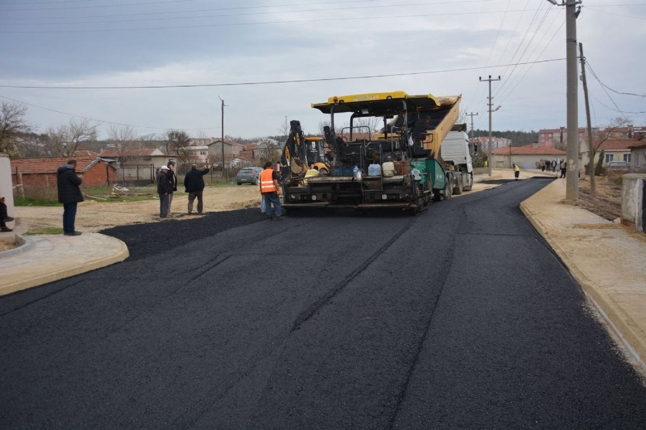 Köprü Mahallesi Yolu Asfaltlandı.