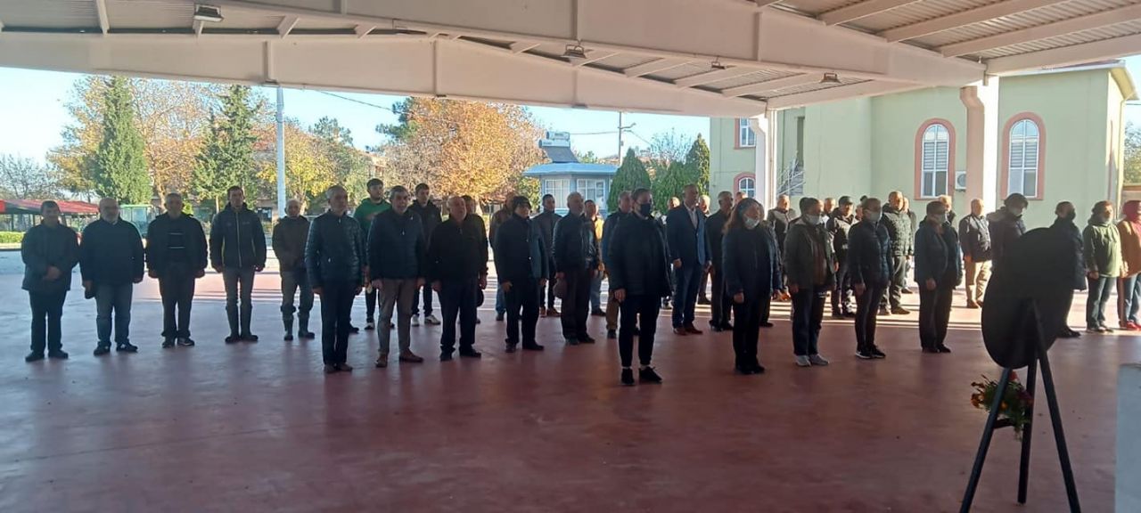 Atatürk Köylerde de Anıldı.