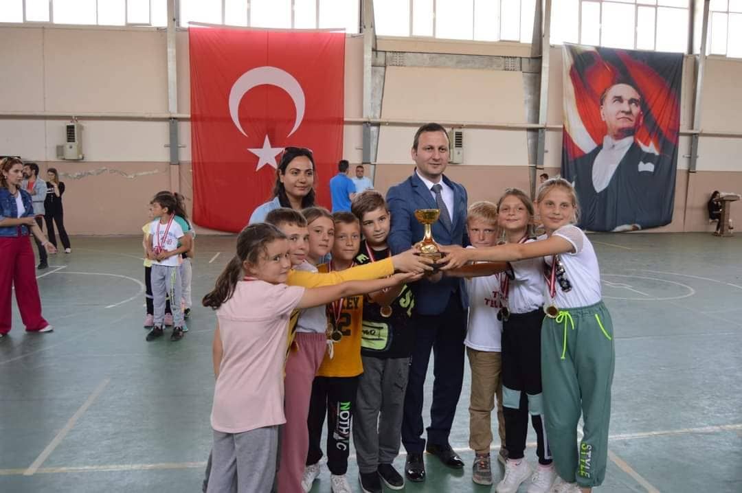 Çocuk Oyunları Şenlikleri Sona Erdi.