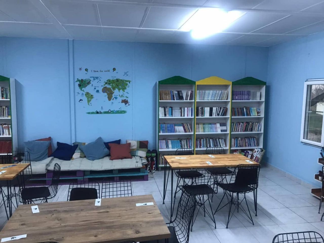 “Hayaller Kuruyoruz” Kütüphanesi Yenilendi