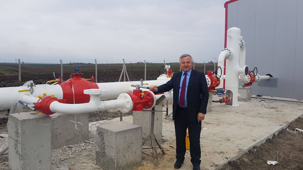 Kerman, Vananın Başına Geçti.