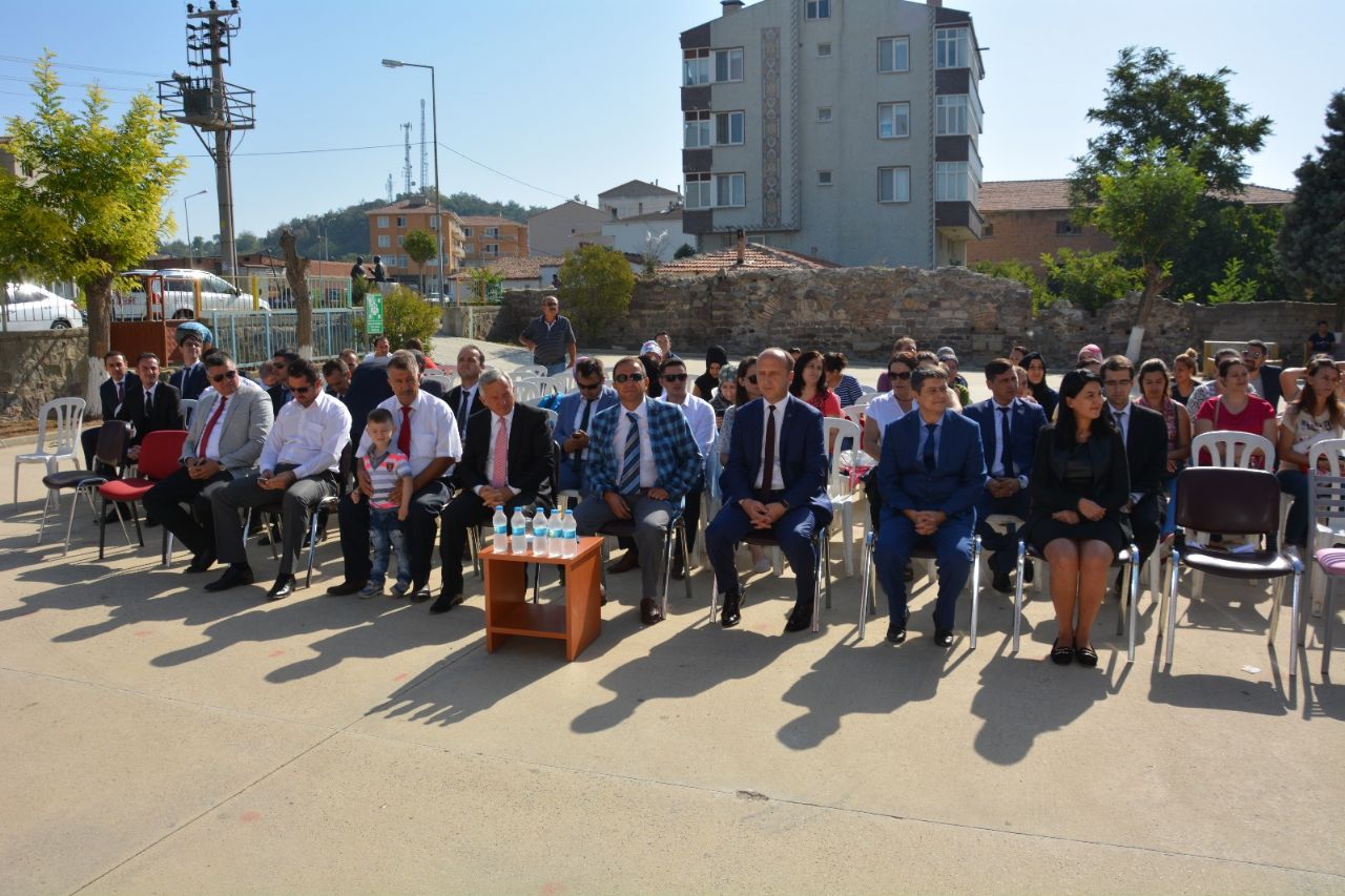 İlk Ders Zilini Uysal, Çaldı.