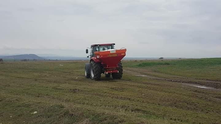 Pazardere Köyünde Meralar Gübrelendi.