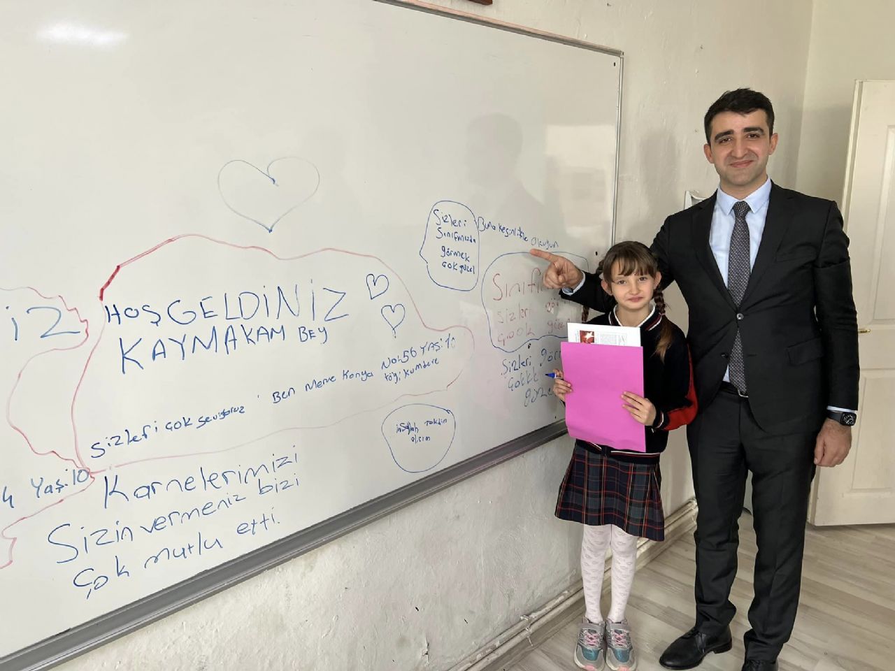 Miniklerin Karne Sevinci..