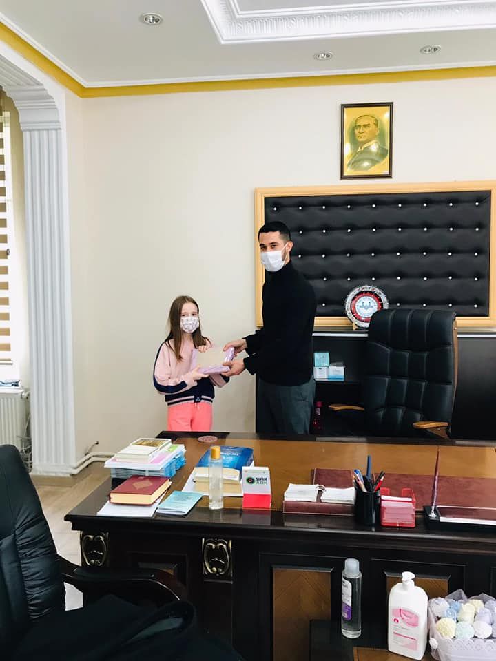 Dereceye Giren Öğrencilere Ödülleri Verildi.