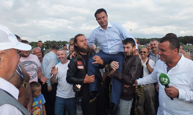 Kapaklı Güreşlere Doydu.