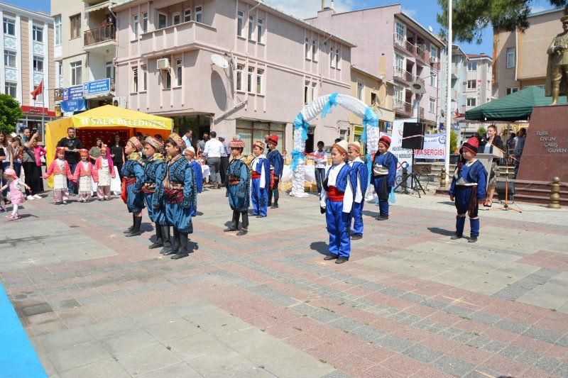 HEM Sergisi Göz Kamaştırdı.