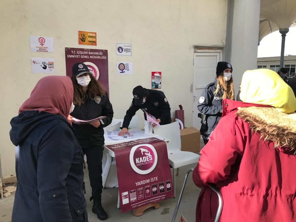 Emniyet, vatandaşa KADES uygulamasını anlattı