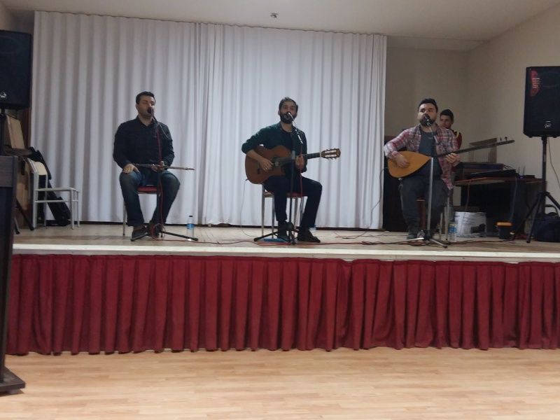 Grup Kıyam Konser Verdi